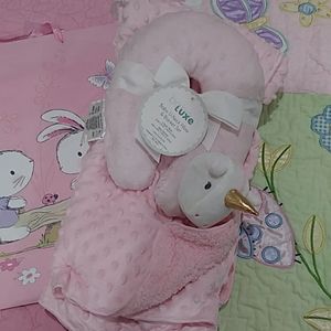 Unicorn blanket set😍